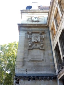 Lyon 3e - Rue des Rancy, école Léon Jouhaux, horloge et blason de Lyon
