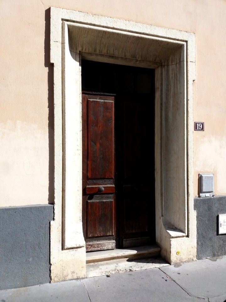 Lyon 6e - Rue de l'Harmonie, porte au numéro 19