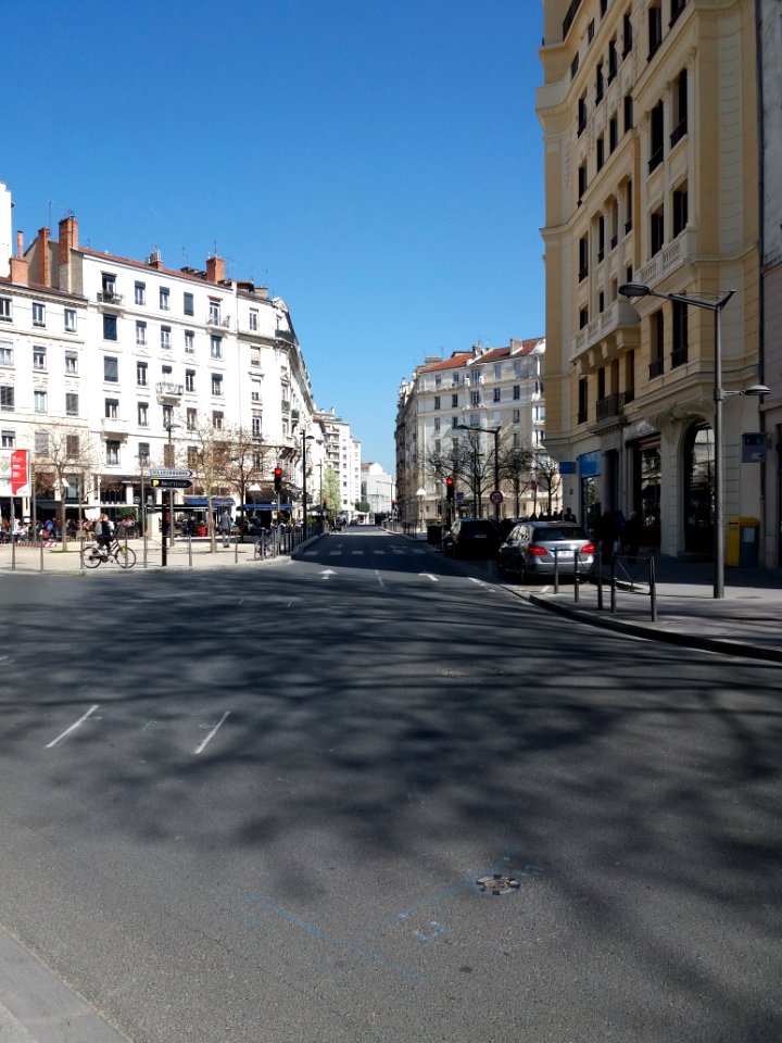 Lyon 6e - Rue Juliette Récamier, côté nord depuis le boulevard des Brotteaux