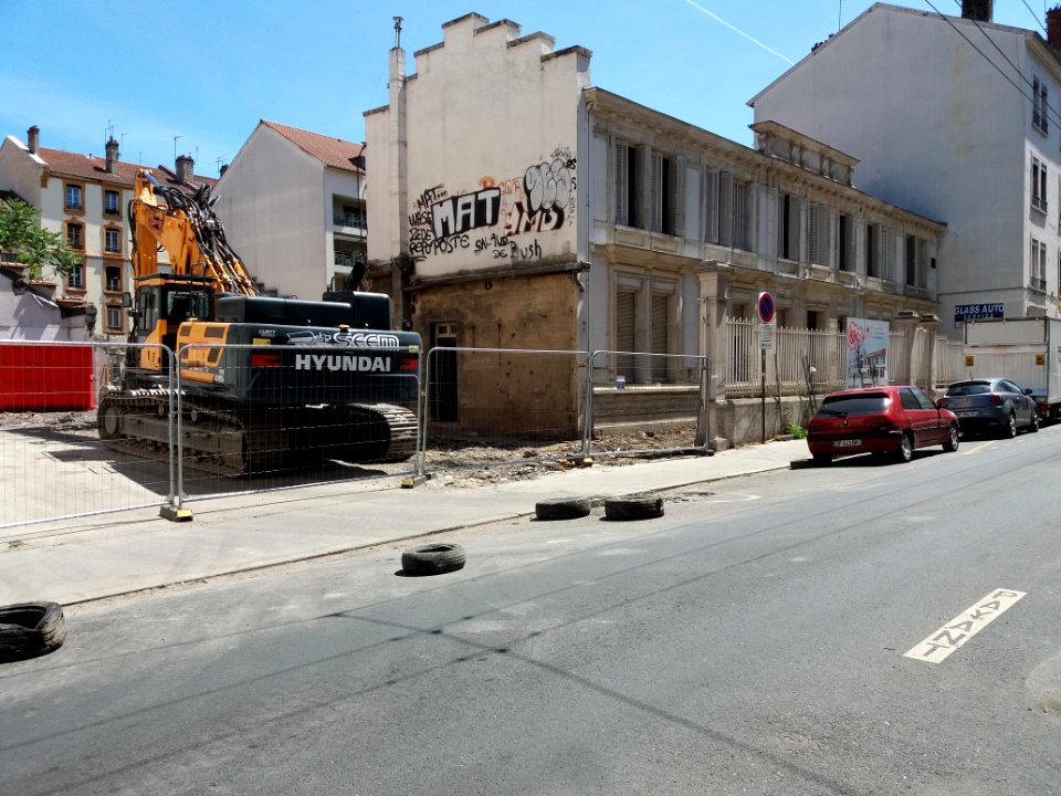 Lyon 6e - Rue Notre-Dame, chantier au début de la rue, démolition et rénovation