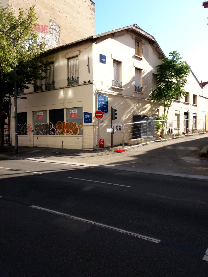 Lyon 7e - Avenue Berthelot, maison au début de l'impasse des Chalets