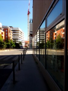 Lyon 7e - Allée Léopold Sedar Senghor, côté nord en arrivant place du Traité de Rome
