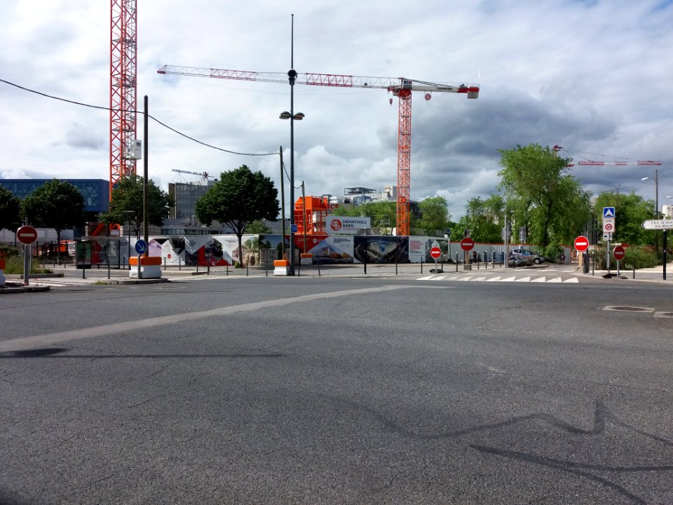 Lyon 7e - Avenue Tony Garnier - Futur siège du CIRC à l'angle de la rue du Vercors
