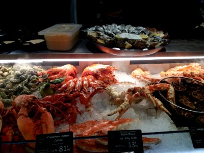 Lyon 3e - Halles de Lyon Paul Bocuse - Restaurant de fruits de mer Cellerier - Étal