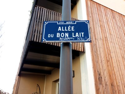 Lyon 7e - Allée du Bon Lait, plaque