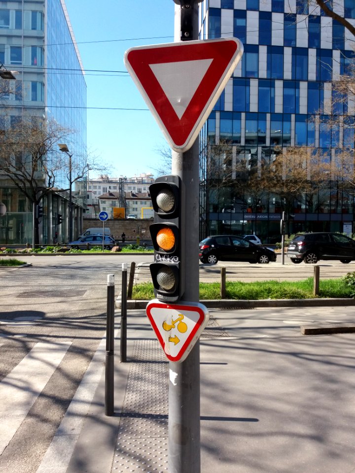 Lyon 6e - Rue Germain, feu au bout en arrivant avenue Thiers