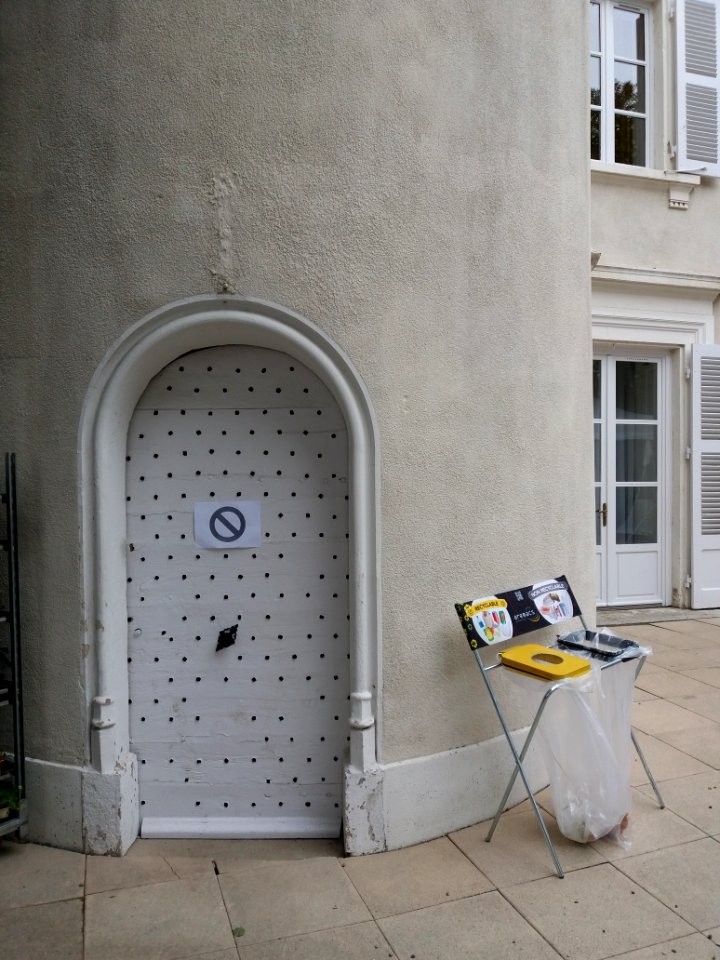 Lyon 3e - Château de Montchat - Porte de la tourelle