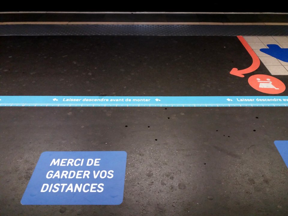 Lyon 3e - Métro ligne B - Station Part-Dieu - Déconfinement 2020, mesures de distanciation sur le quai