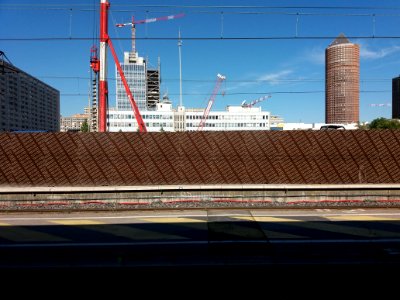 Lyon 3e - Gare de Lyon-Part-Dieu - Vue sur le chantier de la tour To-Lyon depuis un quai