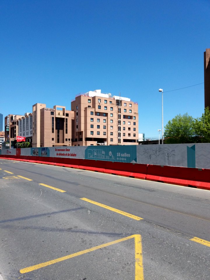 Lyon 3e - Boulevard Vivier Merle, côté nord, mise en sac des étages pour déconstruction