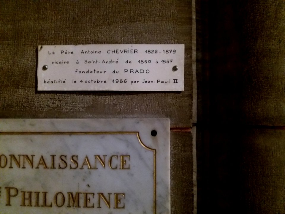 Lyon 7e - Église Saint-André, plaque au Père Antoine Chevrier