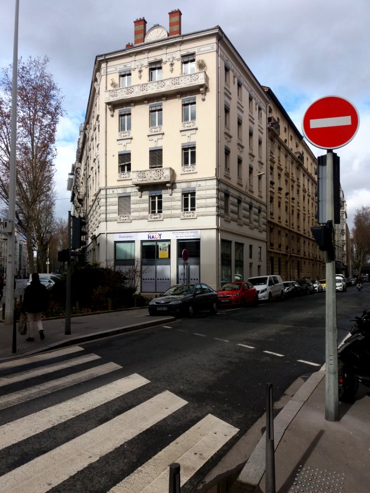 Lyon 6e - Rue Waldeck-Rousseau, immeuble à l'angle du boulevard des Belges