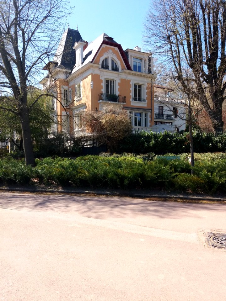 Lyon 6e - Villa Étienne Curny 1911, depuis l'allée de la Tête d'Or