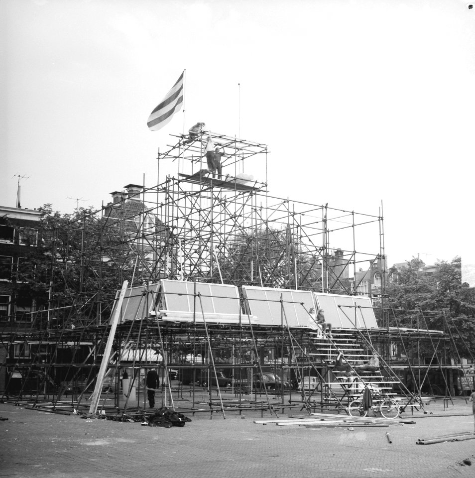 Lustrumfeesten ASC-studenten bouwen aan een Inca-tempel, Bestanddeelnr 914-0223