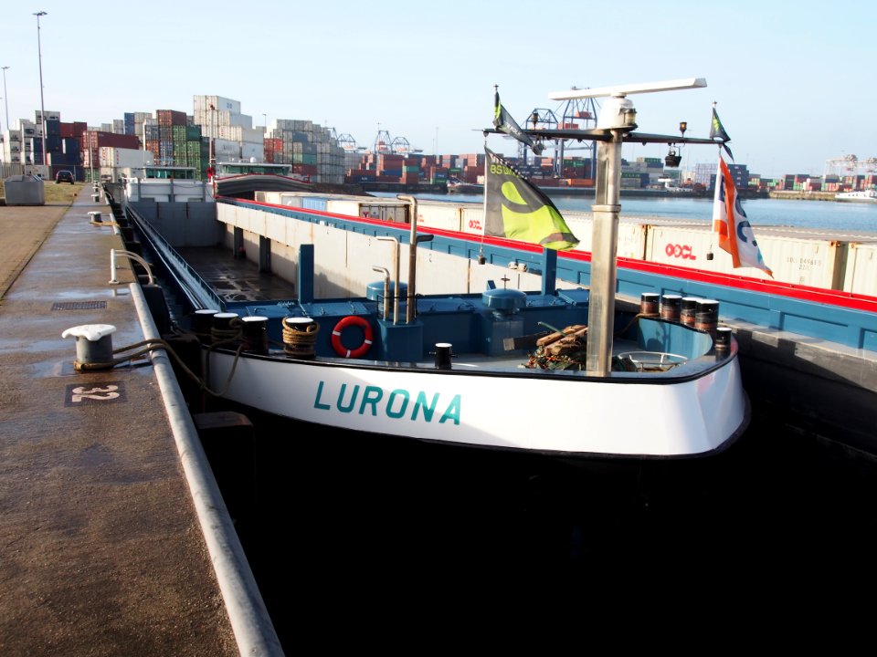 Lurona (ship, 1995), ENI 02207080, Port of Rotterdam pic1