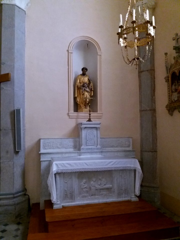 Lussas - Église Le Nom de Marie, chapelle droite