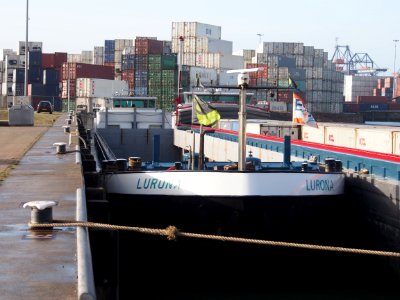 Lurona (ship, 1995), ENI 02207080, Port of Rotterdam pic2