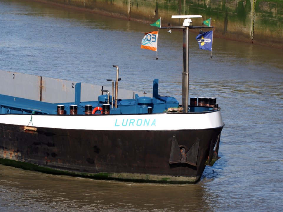 Lurona (ship, 1995), ENI 02207080, Port of Antwerp pic3