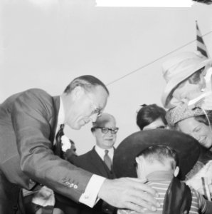 Lustrum Amsterdamse studenten, prins Bernhard, prinses Beatrix en prinses Irene , Bestanddeelnr 914-0520