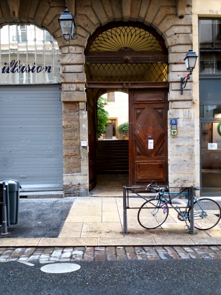 Lyon 1er - Rue des Capucins, numéro 6, cour (7)