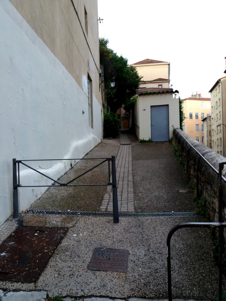 Lyon 1er - Impasse des Pierres Plantées, depuis la rue Jean-Baptiste Say