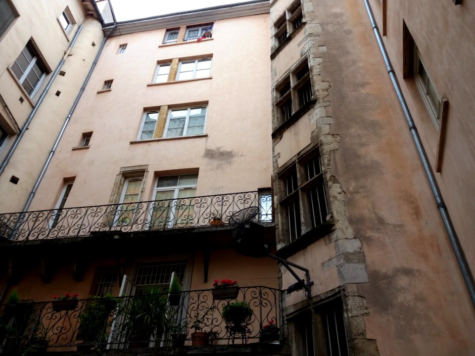 Lyon 1er - Impasse de la Platière, façade de l'immeuble ancien