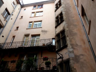 Lyon 1er - Impasse de la Platière, façade de l'immeuble ancien