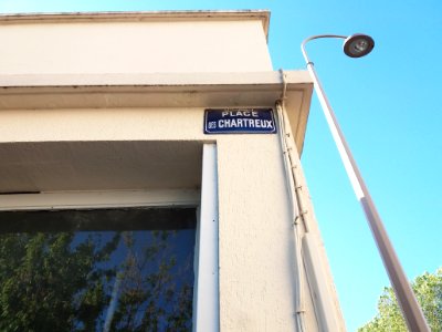 Lyon 1er - Place des Chartreux, plaque