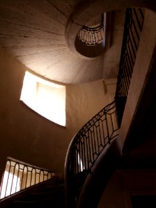 Lyon 1er - Rue des Capucins, numéro 6, cour, immeuble côté est, escalier (3)