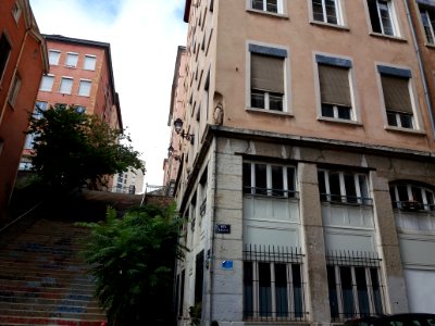 Lyon 1er - Rue Bodin - Vierge à l'angle de la rue Grognard