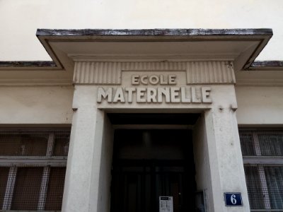 Lyon 1er - Rue Alsace-Lorraine - École Michel Servet, porte école maternelle