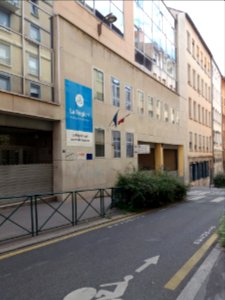 Lyon 1er - Rue de Flesselles, entrée du lycée Jacques de Flesselles