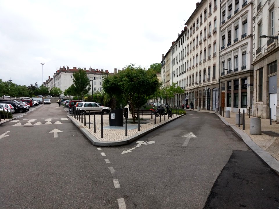 Lyon 1er - Place Louis Chazette, depuis l'angle nord