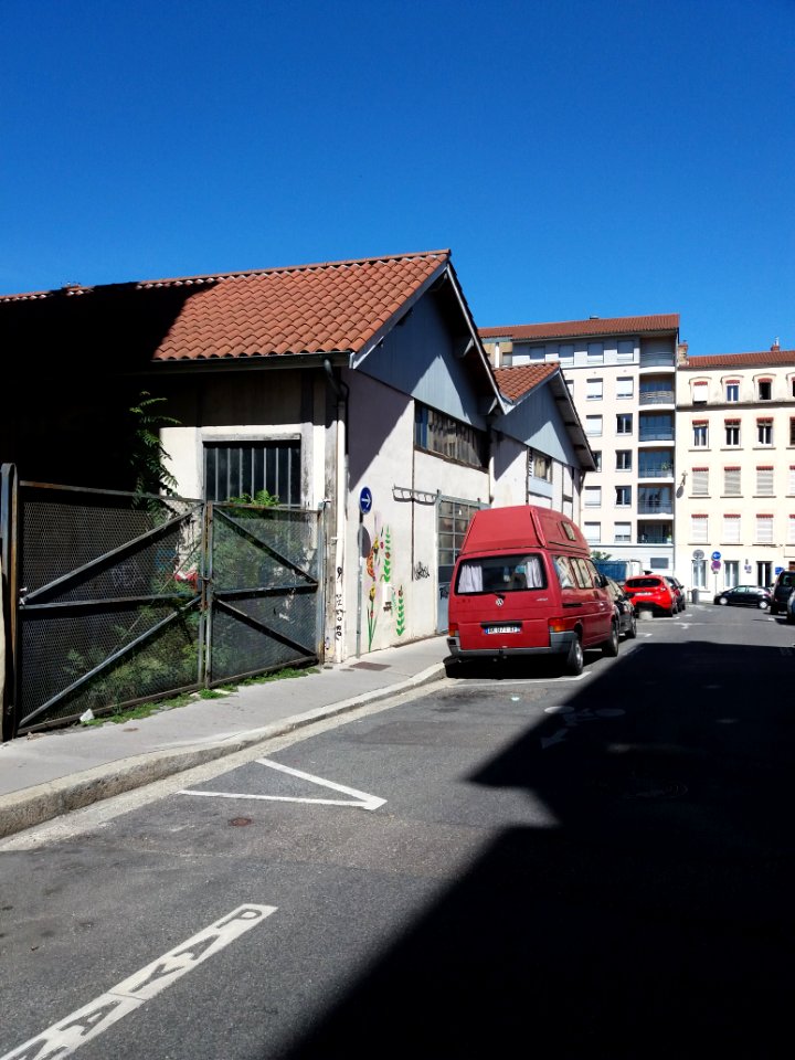 Lyon 1er - Rue de Crimée, hangars au niveau du numéro 31