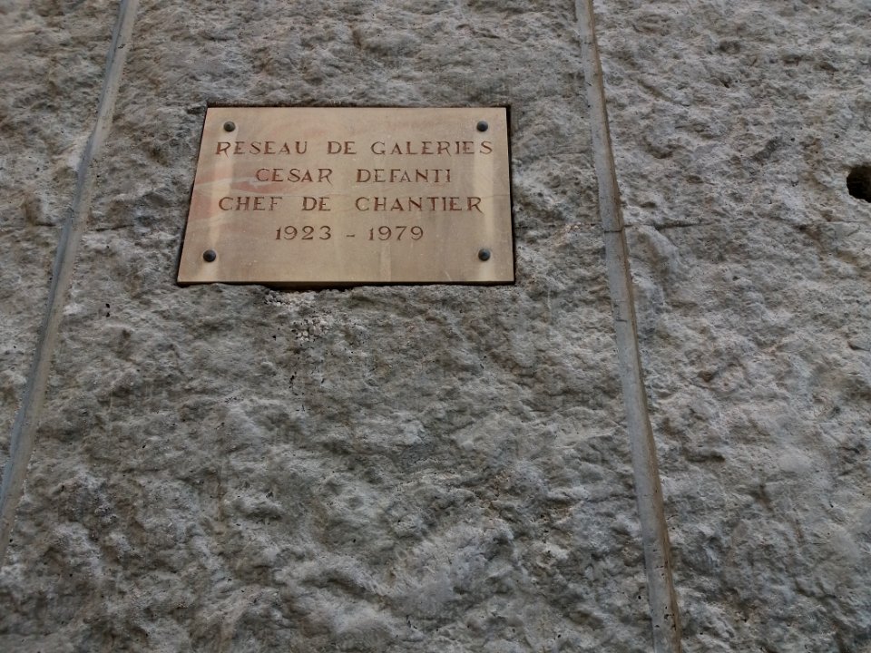 Lyon 1er - Place du Lieutenant Morel, plaque César Defanti