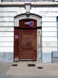 Lyon 1er - Place Louis Chazette, porte au numéro 8