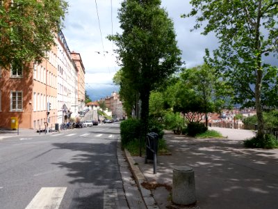 Lyon 1er - Place Rouville, depuis le cours Général Giraud
