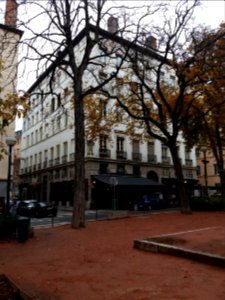 Lyon 1er - Place Sathonay, immeuble au numéro 4