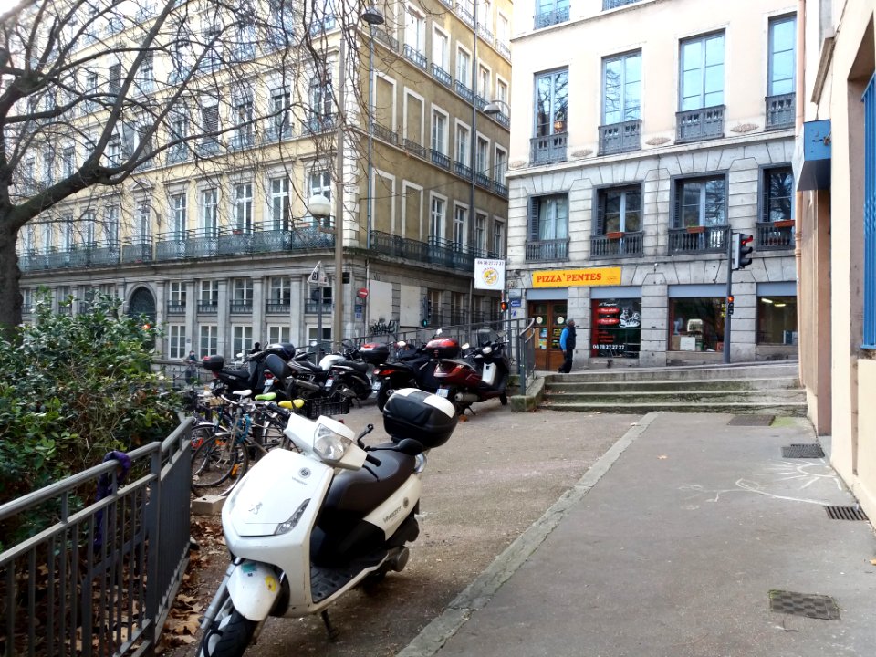 Lyon 1er - Place Croix-Paquet