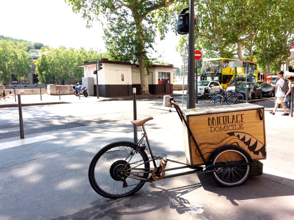 Lyon 1er - Quai de la Pêcherie, vélo triporteur