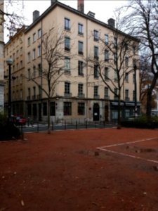 Lyon 1er - Place Sathonay, immeuble au numéro 5