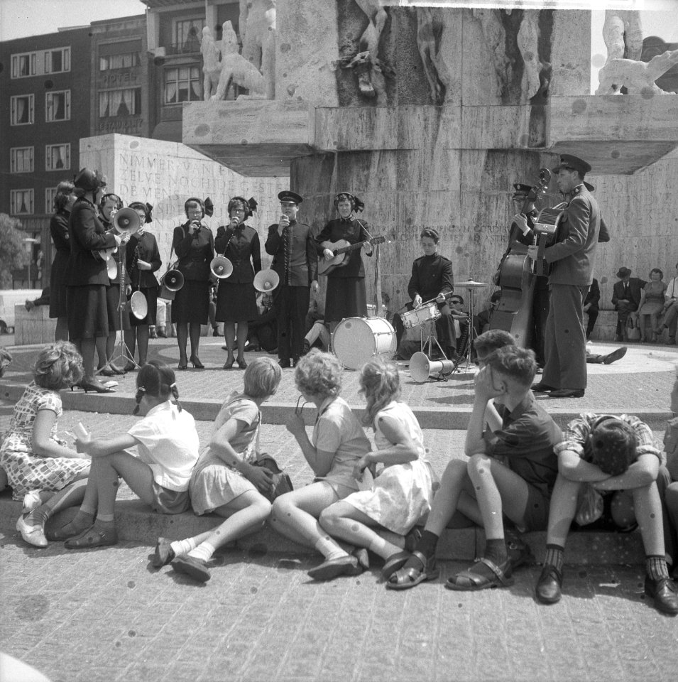 Lunchconcert van het Leger des Heils op Nationaal Monument op de Dam, Bestanddeelnr 916-6390