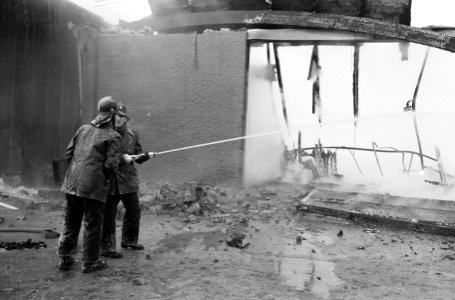 Luycksfabriek bij Diemen afgebrand, Bestanddeelnr 914-7228