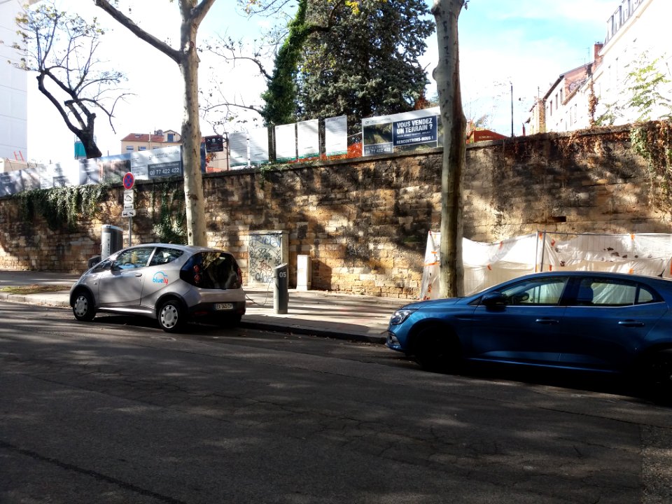 Lyon 4e - Rue Aimé Boussange, mur nord et chantier