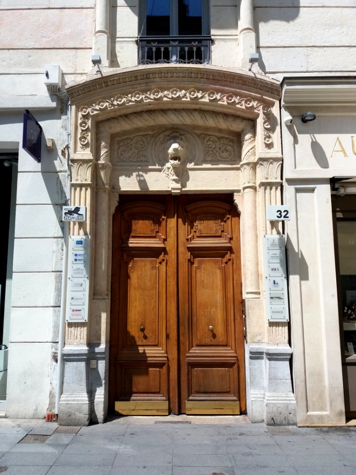 Lyon - Rue de la République - Porte au numéro 32