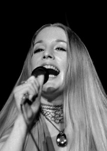 Lynn Carey (1972) (cropped)