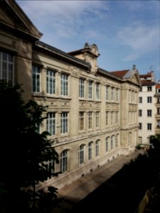 Lyon 1er - École Michel Servet, façade