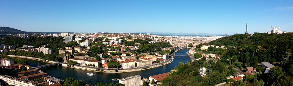 Lyon - Panorama sur la Saône depuis le toit d'un immeuble montée de l'Observance