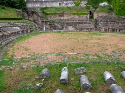 Lyon - Amphithéâtre des Trois Gaules - Vu depuis la rue Lucien Sportisse