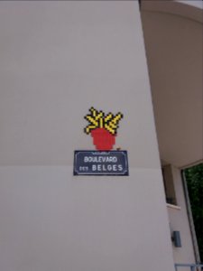 Lyon - Boulevard des Belges - Plaque avec mosaïque